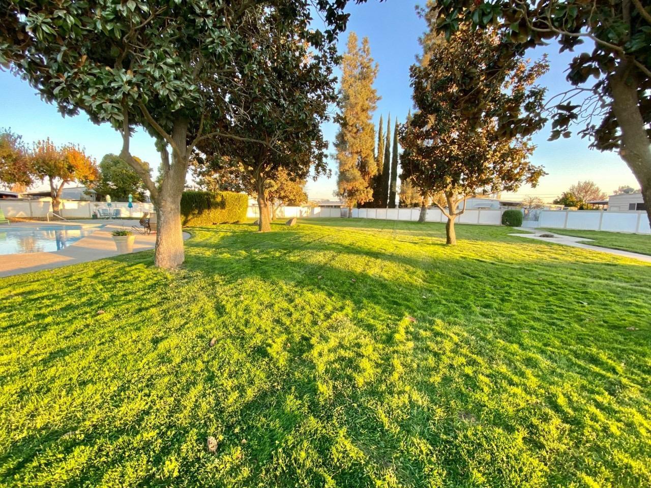 1218 E Cleveland Ave #114, Madera, CA 93638