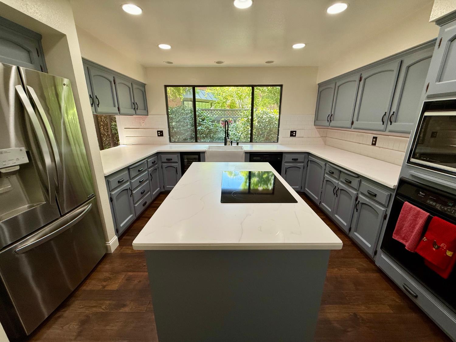 2555 W Bluff Ave #142, Fresno, CA 93711